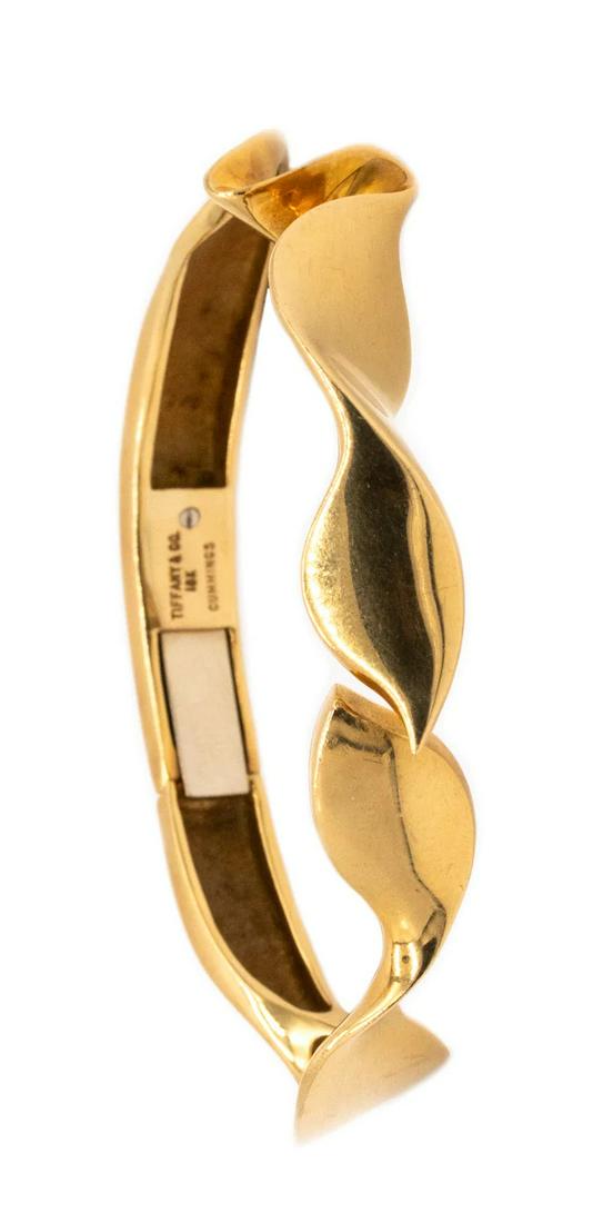 Tiffany & Co Angela Cummings Rare Calla lily bracelet in solid 18 kt gold (1 of 4)