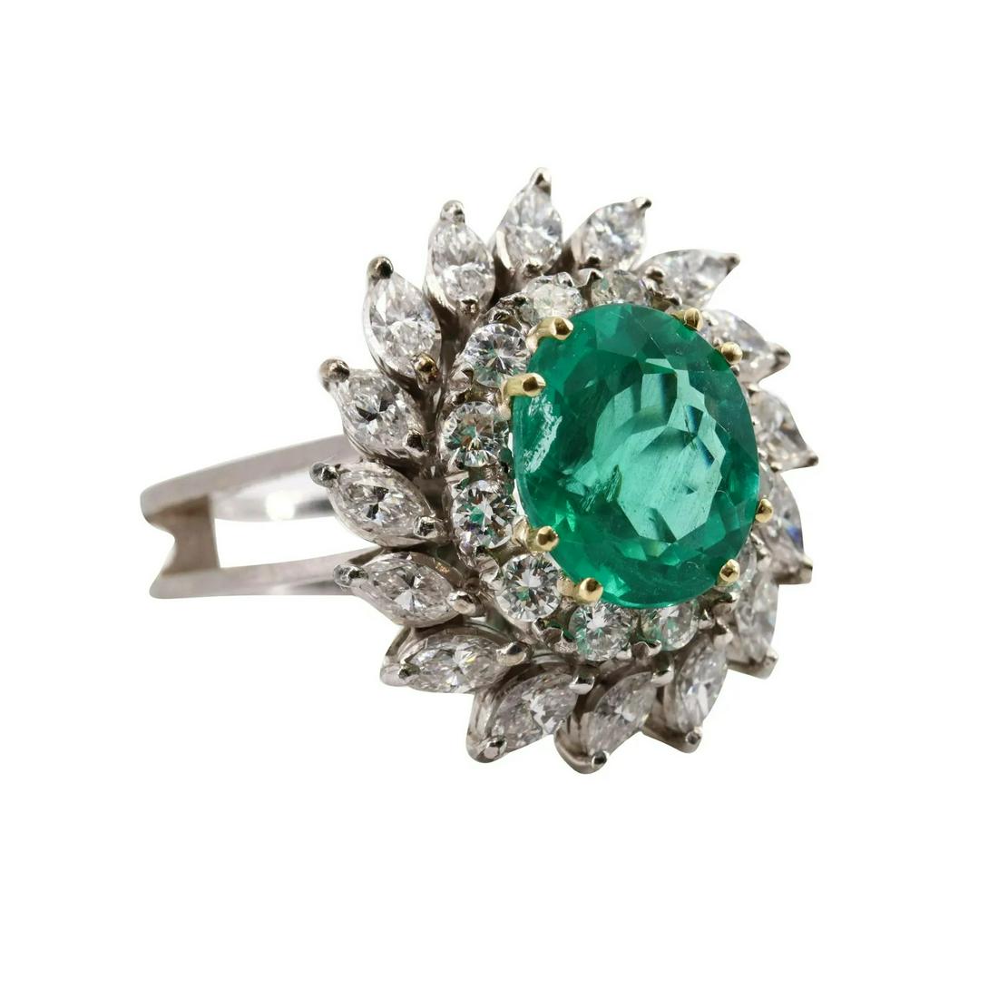4.60 Ctw in Emerald & Diamonds Platinum cocktail Ring (1 of 5)