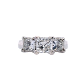 Platinum Ring with 1.70 Cts in Diamonds