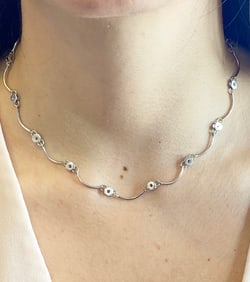18kt Gold Flowers Necklace