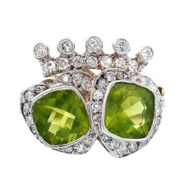 18kt gold Ring with Peridots and Diamonds