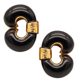 David Webb 1970 Classic Clip On Earrings In 18Kt Yellow Gold With Black Enamel