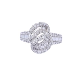 Modern 18kt Gold Ring with 1.15 CTW in Diamonds