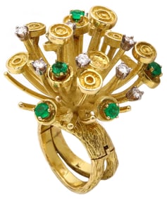 Scandinavian 1960 Sculptural  Ring In 18Kt Gold with Diamonds And Emeralds