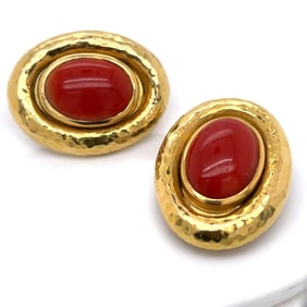18K Yellow Gold Italian Earrings with 16 Cts in Corals