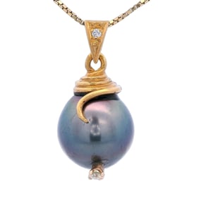 14kt yellow gold Pendant Necklace with Tahitian Pearl and Diamonds