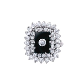 Art Deco 18kt Gold Ring with Diamonds and Onyx