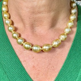18K Gold and Golden South Sea Pearl Necklace with Diamond Clasp
