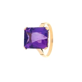 Retro 18kt Hold Ring with Amethyst