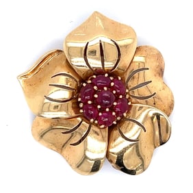 TRABERT HOEFFER & MAUBOUSSIN Retro 14K Yellow Gold Burma Ruby Flower Brooch