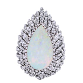 14kt white Gold Cocktail Ring with in Opal and Diamonds