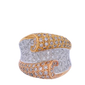 18kt three Tones Ring with 2.00 Cts in Diamonds