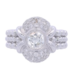 18kt Gold Solitaire Ring with 0.85 Cts in Diamonds