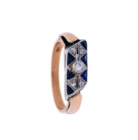 Art Deco 18kt Gold and Platinum Ring with Diamonds and Sapphires