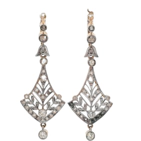 Edwardian Drop Earrings in 18kt Gold and Platinum with Diamonds