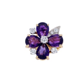 18kt yellow Gold Flower Ring with Amethysts and Diamonds