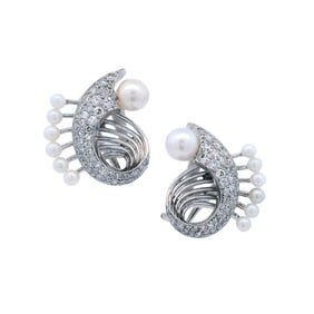 Art Deco Platinum Earrings with Pearls and 1.30 Cts in Diamonds