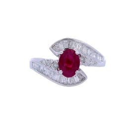 18kt Gold Cocktail Ring with Ruby and Diamonds