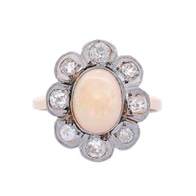 Antique 18kt Gold and platinum Ring with Opal and Diamonds