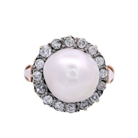 Edwardian 18kt Gold Ring with Pearls and Diamonds