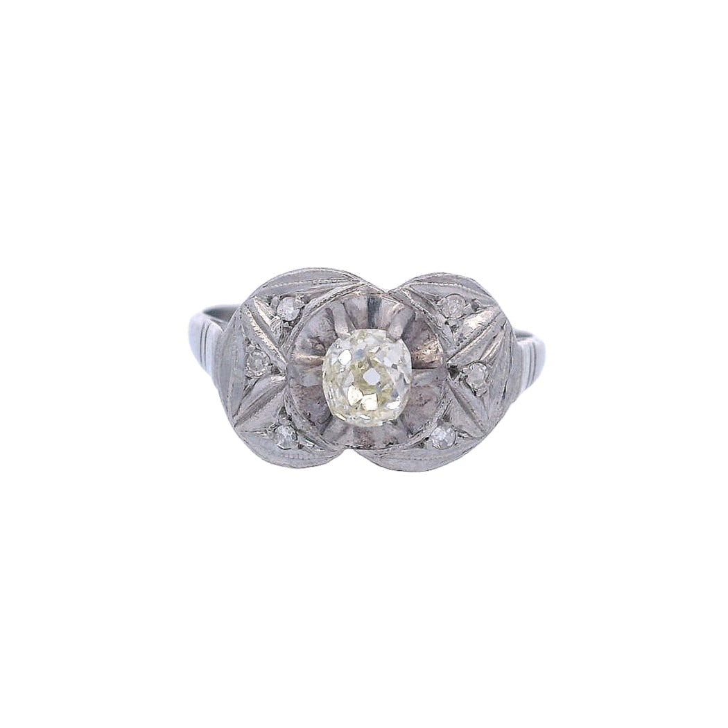 Platinum Antique Ring with Old mine Diamond (1 of 6)