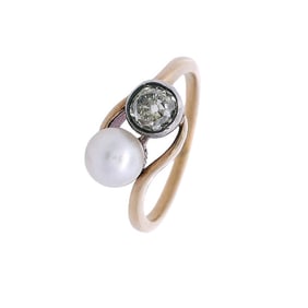 Antique Moi et Toi Ring in 18kt Gold and Platinum with Pearl and Diamond