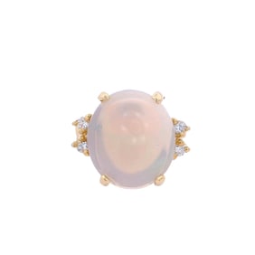 18kt yellow Gold Ring with Opal and Diamonds