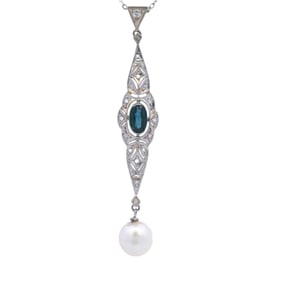 Art Deco Pendant Necklace in Platinum and 18kt Gold with Diamonds and Sapphire