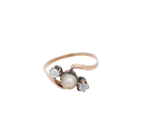 Victorian 18kt Gold Ring with Pearl and Diamonds