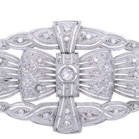 Art Deco Platinum filigree Brooch with Diamonds