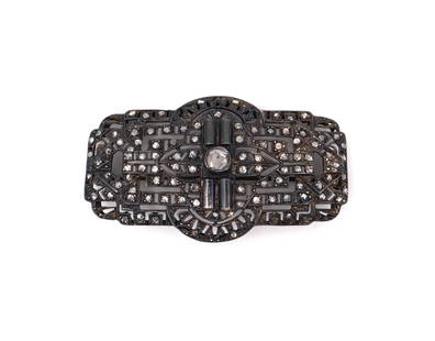 Edwardian Silver plaque Brooch with Roe cut Diamonds: Edwardian Silver plaque Brooch with Roe cut Diamonds weighing Approx. 0.60 carats. Total weight: 14.9 grams. Measurements: 2.40 x 1.35 inches.