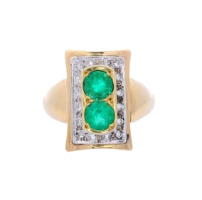 18kt Gold Ring with gem Quality Emerald and Diamonds