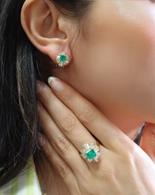 14kt yellow Gold Set of Ring and Earrings with Emeralds and Diamonds
