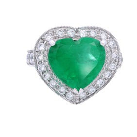 Heart Cocktail Ring in 18kt Gold with 4.60 CTW in Emerald and Diamonds