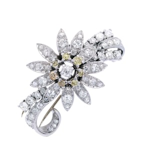 Art Deco Platinum flower Brooch with 3.45 CTW in white and yellow Diamonds