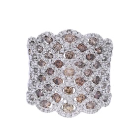 Wide 18kt Gold Ring with 2.25 Cts in Champagne and White Diamonds