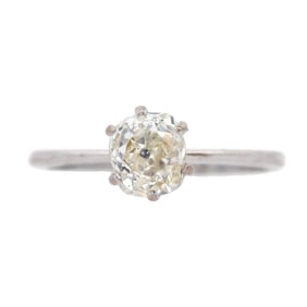 Engagement Ring in 18k Gold with 0.60 Cts Old mine Diamond