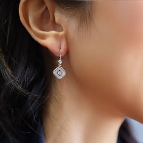 18kt white Gold Drop Earrings with Diamonds