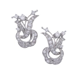 Art Deco Platinum Clip-On Earrings with 1.70 Cts  in Diamonds