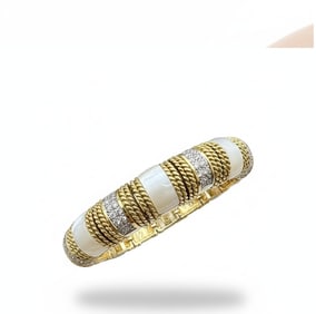 Cassis 18K Yellow Gold Diamond Bracelet with Nacre