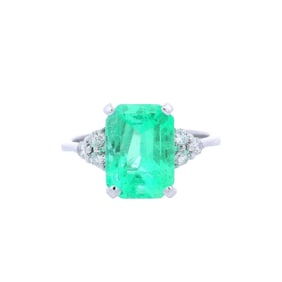 14kt white Gold Engagement Ring with 4.15 Cts Emerald  & Diamonds