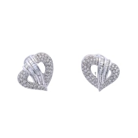 18kt white Gold Heart Earrings with 2.55 Cts in Diamonds