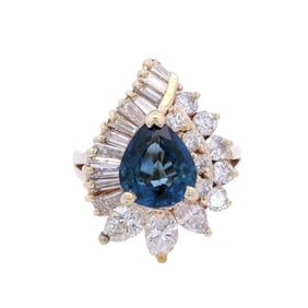 Vintage 14kt yellow Gold Cocktail Ring with blue Sapphire & Diamonds