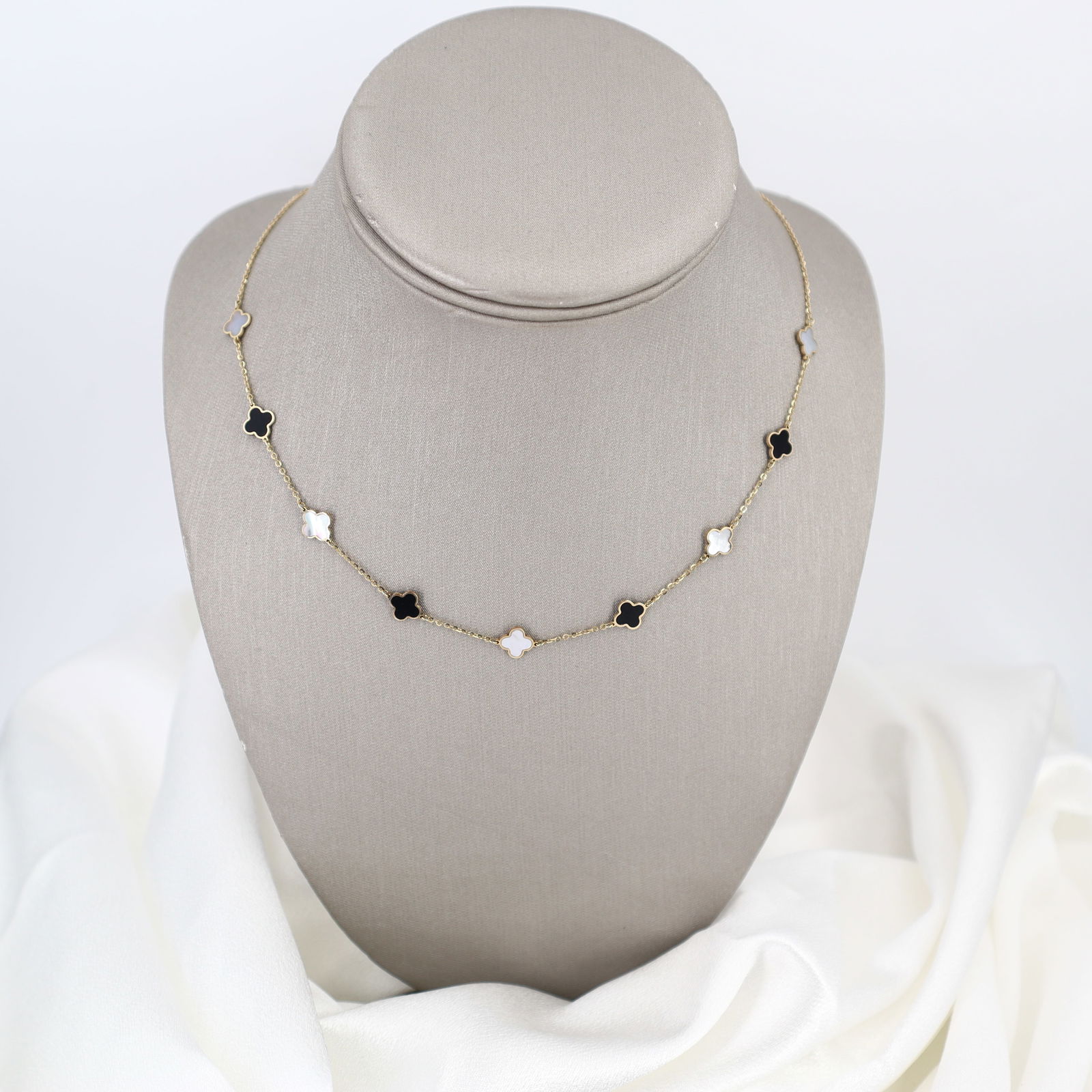 Italian 14kt yellow Gold Clover Chain Necklace with Onyx & Mother of Pearl (1 of 4)
