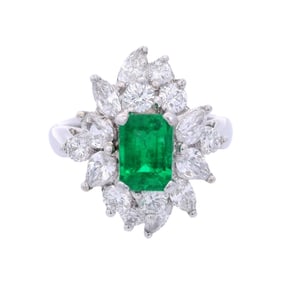 18kt white Gold Cocktail Ring with Colombian Emerald and Diamonds