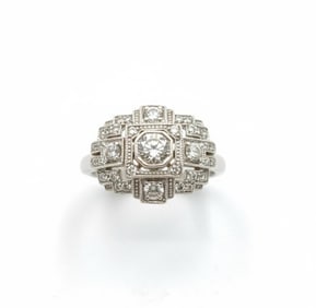 Art Deco Platinum Ring with Diamonds