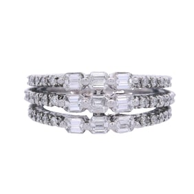 18kt white Gold Ring with 1.40 Cts in Diamonds