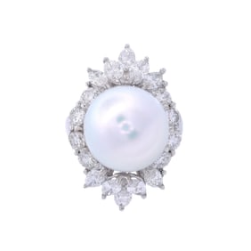 18kt white Gold Ring with South Sea Pearl and Diamonds