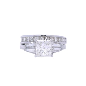 Set of Wedding Band & Engagment Ring in14kt Gold with 2.37 Cts in Diamonds
