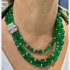 18K White Gold 750.00 Ct. Emerald & Diamond Necklace